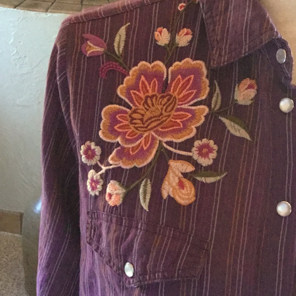 GUC Johnny Was Long Sleeved Top - Picture 2 of 7
